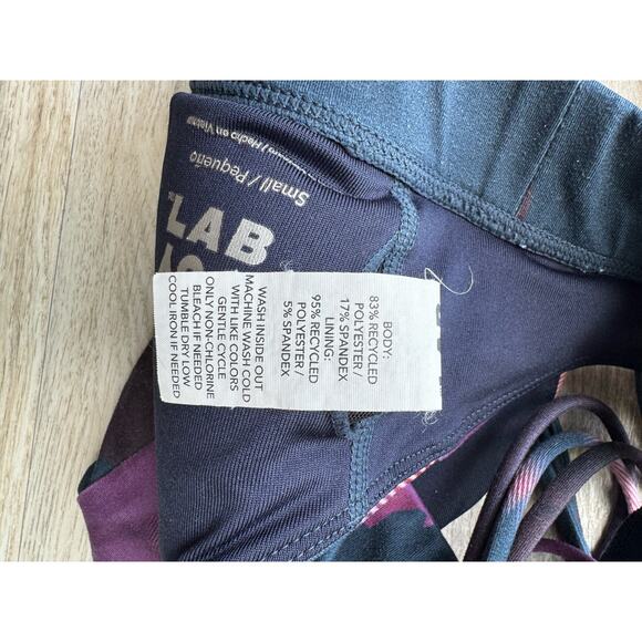 2 Joy Lab (set) size S bras. White/multi, navy/multi. Criss cross straps, active - Picture 5 of 5